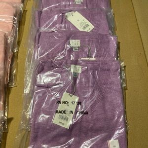 10 XSmall - V-neck luxe pullover sweaters